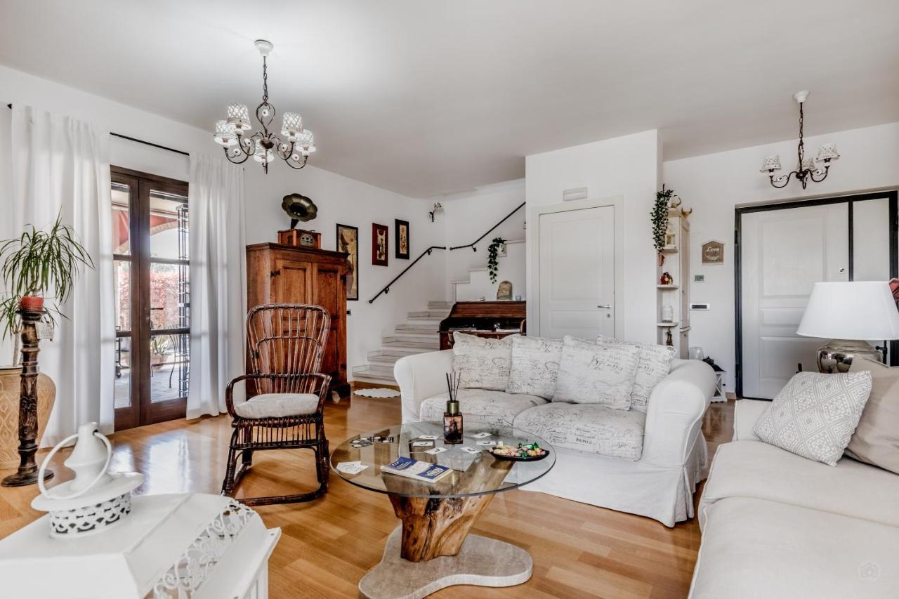 B&B A Casa Di Giulia Guidonia Eksteriør billede